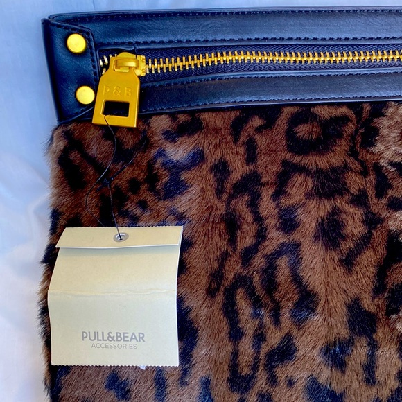Pull & Bear Clutch Bag - Picture 3 of 10